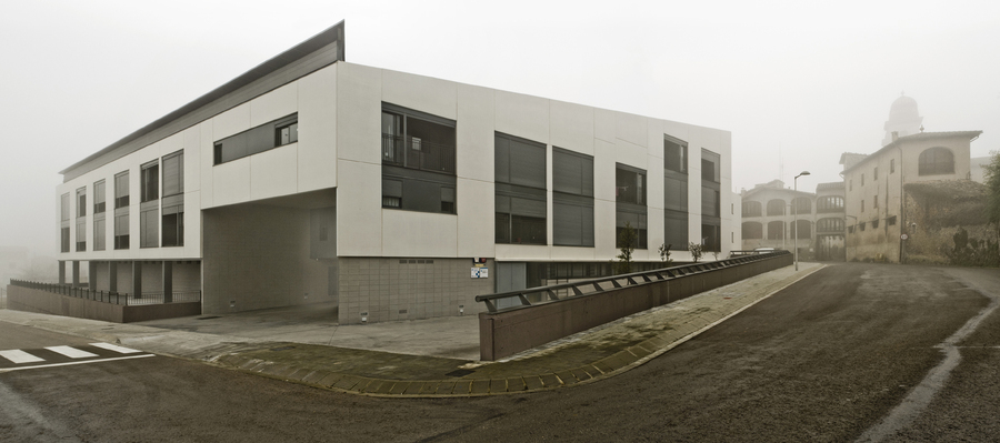 37 habitatges dotacionals de lloguer i consultori local